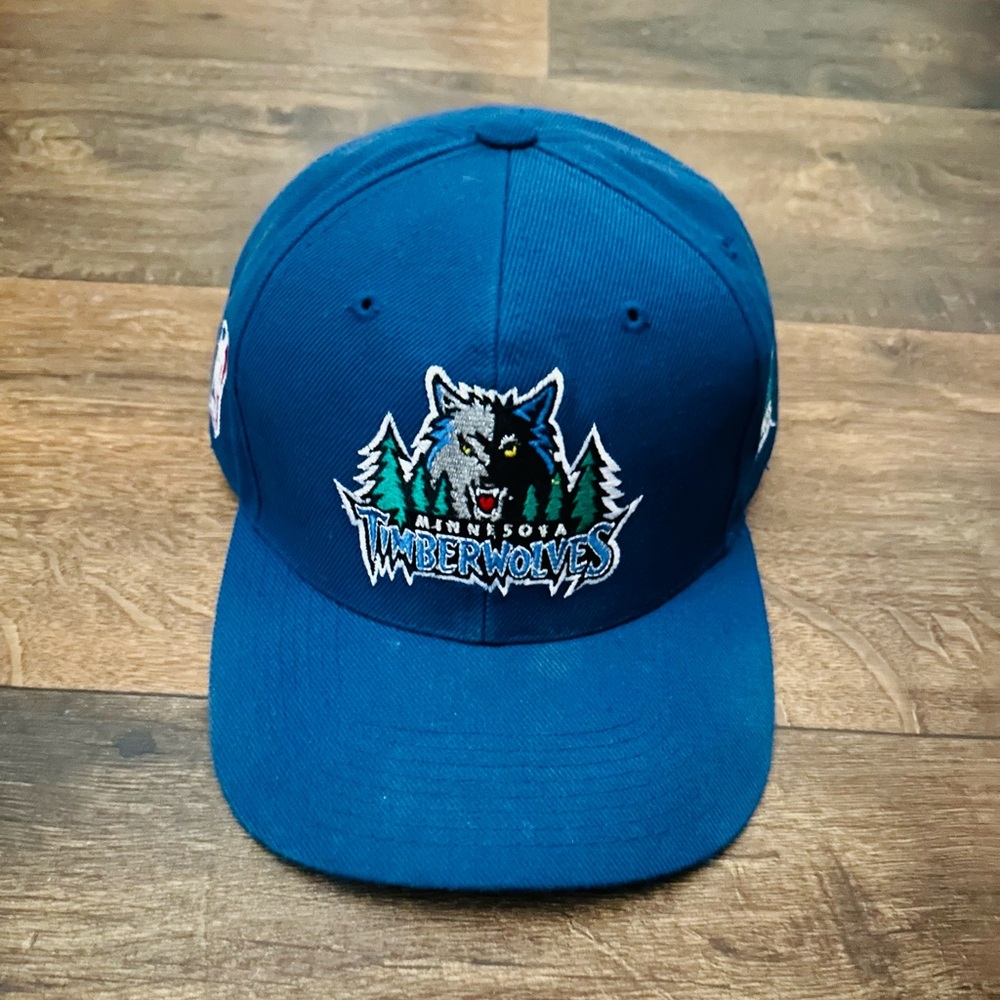 Vintage 90’s Minnesota Timberwolves Sports Specialties SnapBack hat